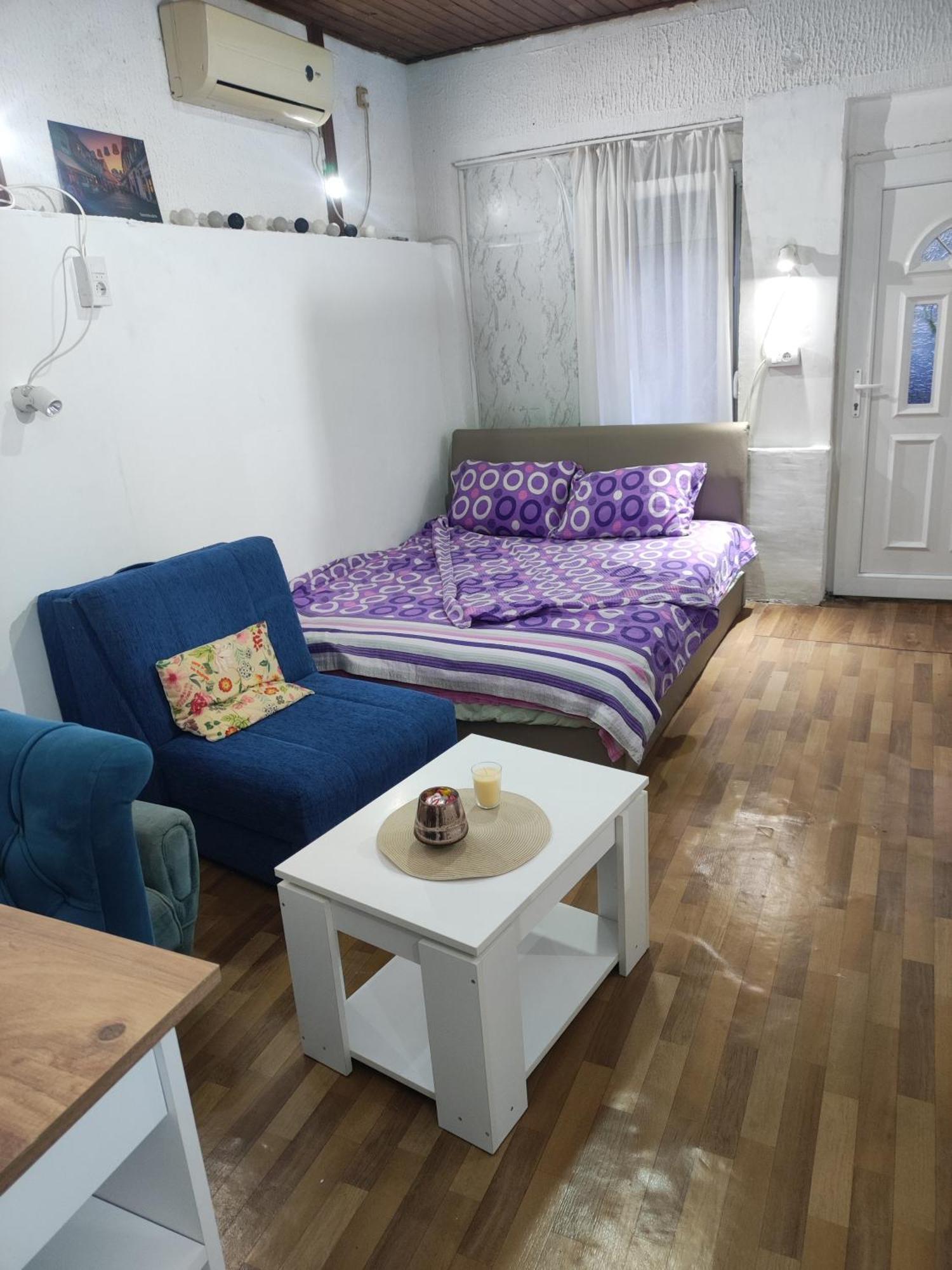Prenociste Indija Hrvic Appartement Buitenkant foto